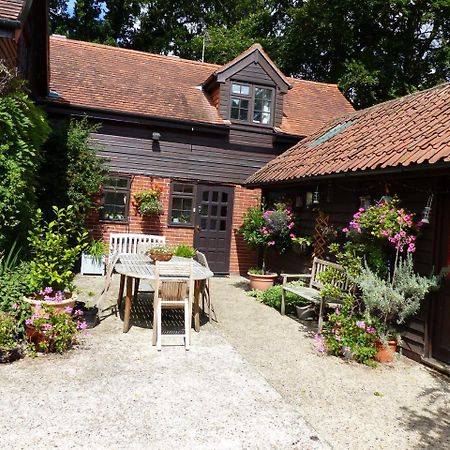 The Old Pear Tree Bed & Breakfast Whepstead Екстериор снимка