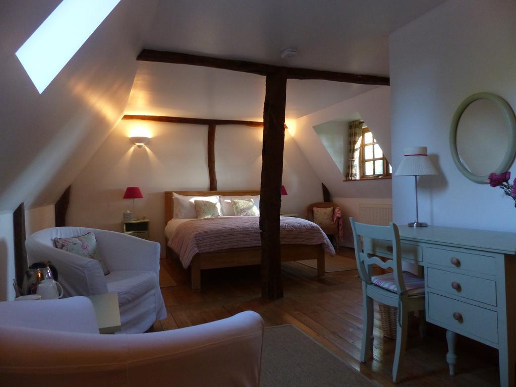 The Old Pear Tree Bed & Breakfast Whepstead Екстериор снимка